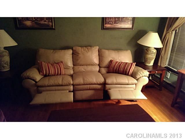 408 Spring Hill Rd, Matthews, NC 28104