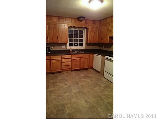 408 Spring Hill Rd, Matthews, NC 28104