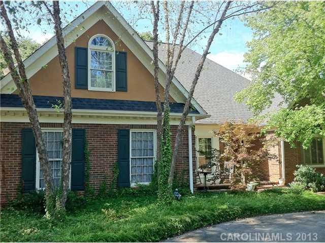 4422 Pebble Pond Dr, Charlotte, NC 28226