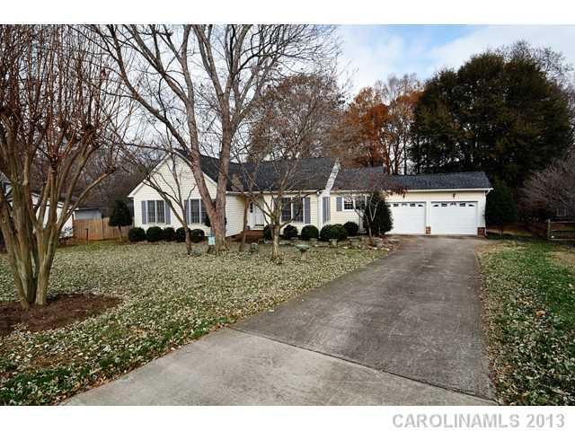 6511 Patchwork Cir, Charlotte, NC 28270