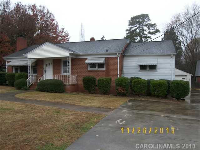 121 Radio Rd, Charlotte, NC 28216
