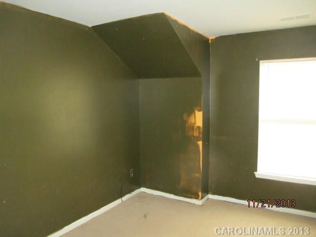 8233 Chatham Oaks Dr, Concord, NC 28027