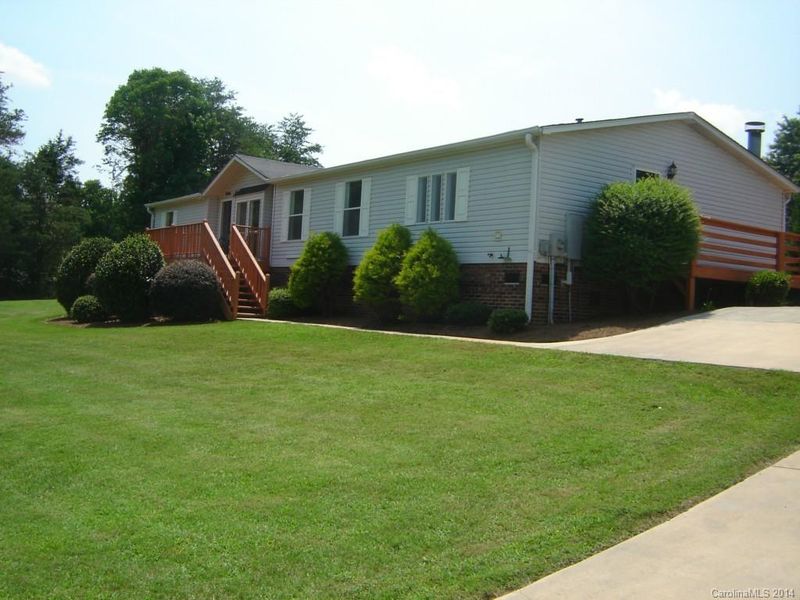4445 Slanting Bridge Rd, Sherrills Ford, NC 28673