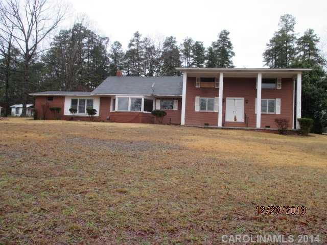 8293 Smith Rd, Kannapolis, NC 28081