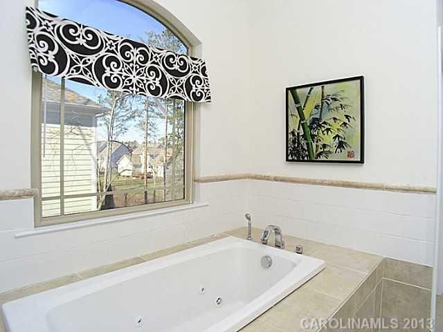 330 Shoreline Pw, Tega Cay, SC 29708