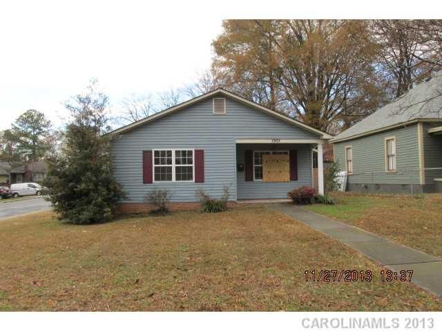 1901 Umstead St, Charlotte, NC 28205
