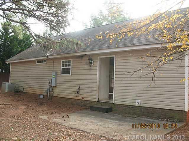 504 Hillcrest Ave, Marshville, NC 28103