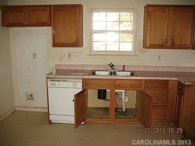 504 Hillcrest Ave, Marshville, NC 28103