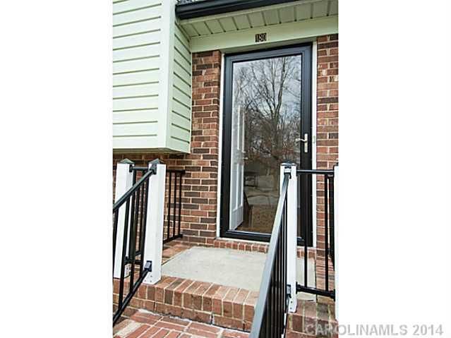 180 Mapleleaf Dr #82, Statesville, NC 28625