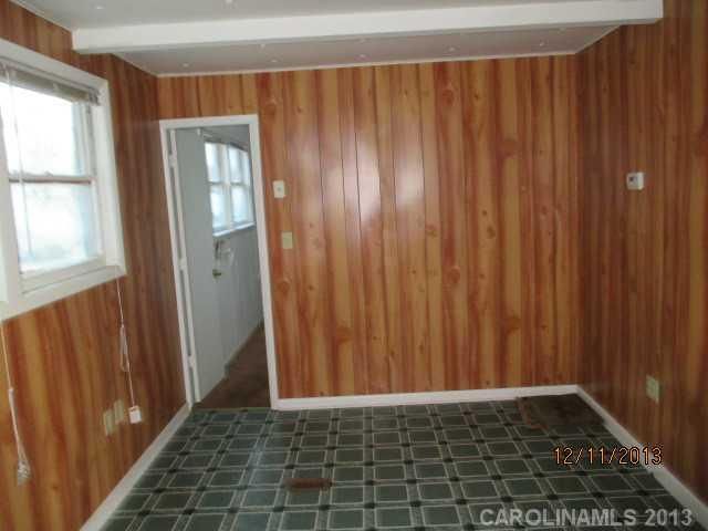 440 SW 9th St, Hickory, NC 28602