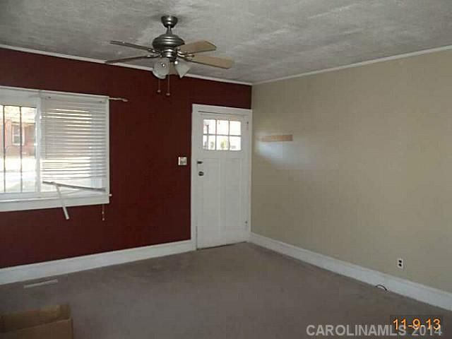 222 W 27th St, Hickory, NC 28658