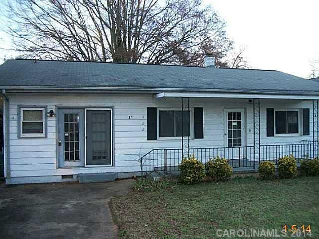 222 W 27th St, Hickory, NC 28658