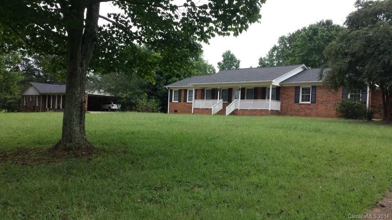 2498 Boyd Ave, Lincolnton, NC 28092