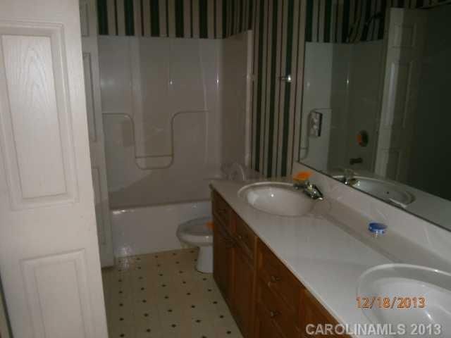 605 Mountainwater Dr #-, Charlotte, NC 28262