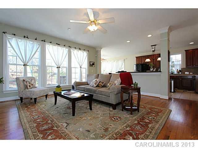 241 Fairview Ln, Davidson, NC 28036
