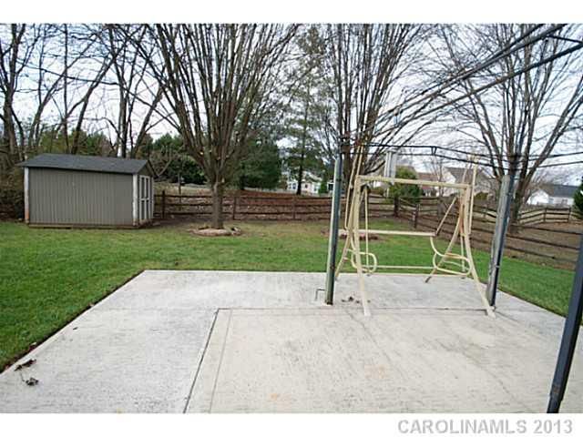 8219 Hirsch Dr, Charlotte, NC 28277