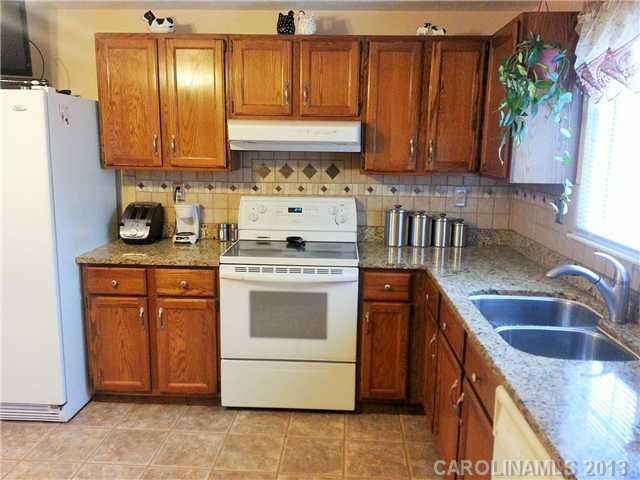 9127 Touchstone Ln, Charlotte, NC 28227