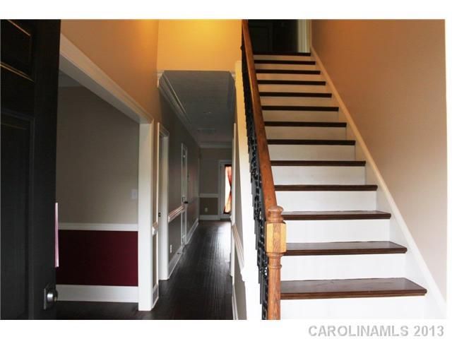 2006 Talbot Ln #2006, Hickory, NC 28602