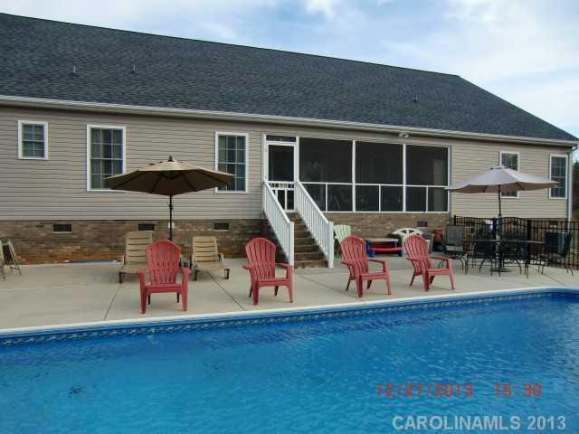 1117 Cedar Hills Cir, Lancaster, SC 29720