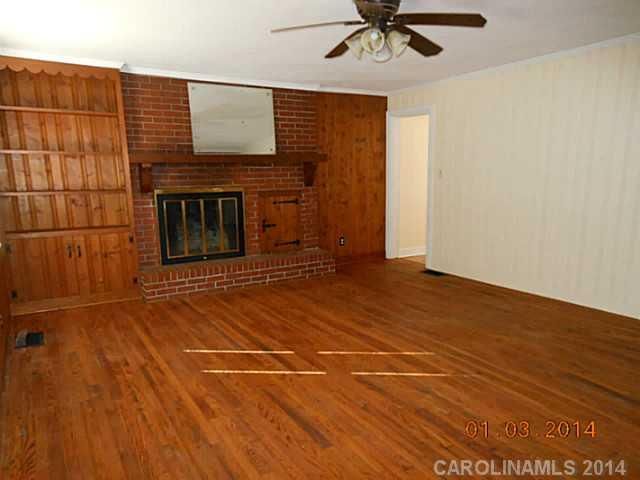 114 Knox St, Clover, SC 29710