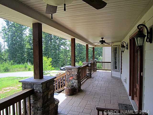 6681 Maple Spring Ct, Denver, NC 28037