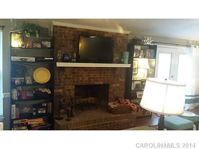 2006 Flint Glenn Ln, Charlotte, NC 28262