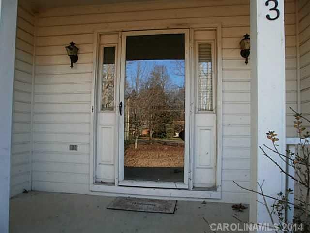 623 Gum Branch Rd, Charlotte, NC 28214