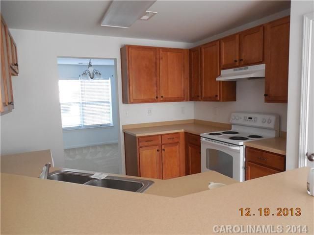 1930 Summit Ridge Ln, Kannapolis, NC 28083