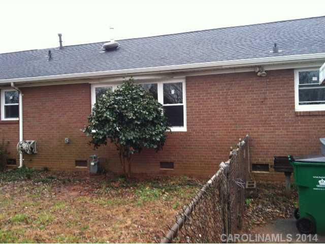 2001 Wedgedale Dr, Charlotte, NC 28210