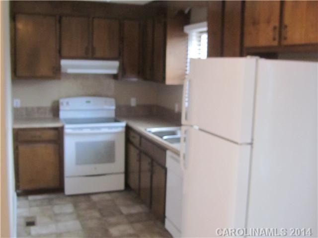 1029 College Blvd, Dallas, NC 28034