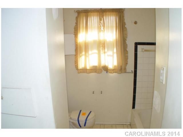 5300 Southampton Rd, Charlotte, NC 28217