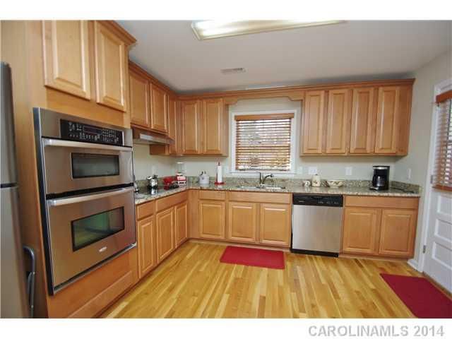 1944 Windham Pl, Charlotte, NC 28205