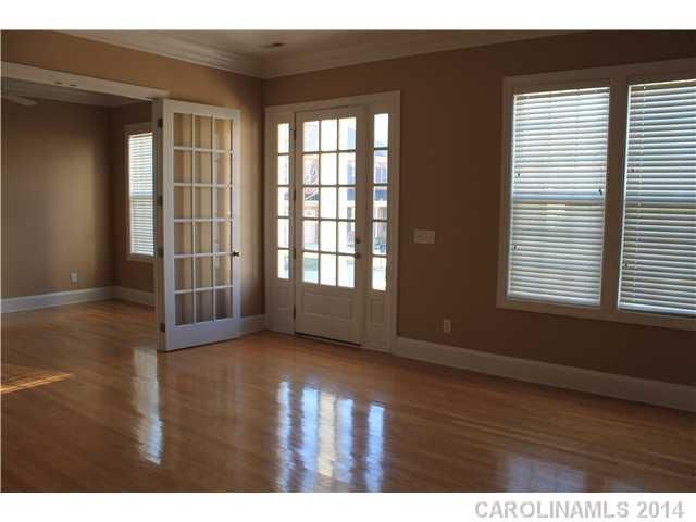9306 Hanlin Ct, Charlotte, NC 28277