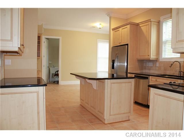 9306 Hanlin Ct, Charlotte, NC 28277