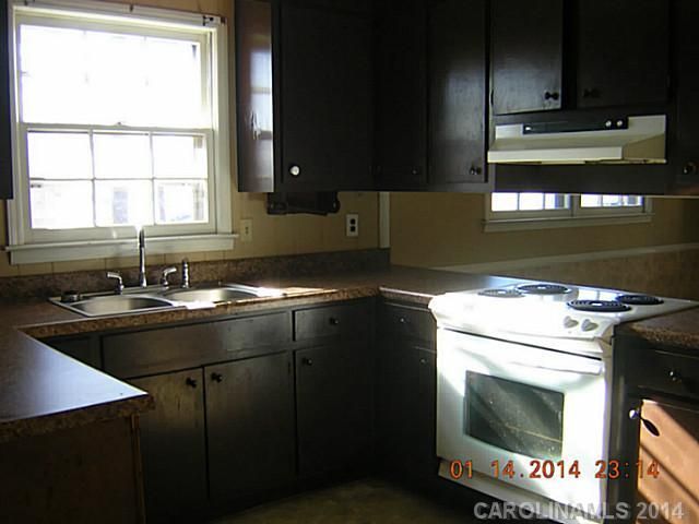 604 Windwood Dr, Gastonia, NC 28056