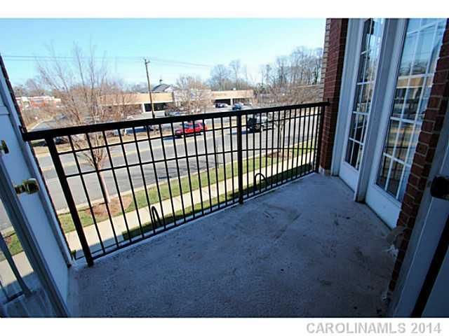 250 Park Square Pl #-, Matthews, NC 28105
