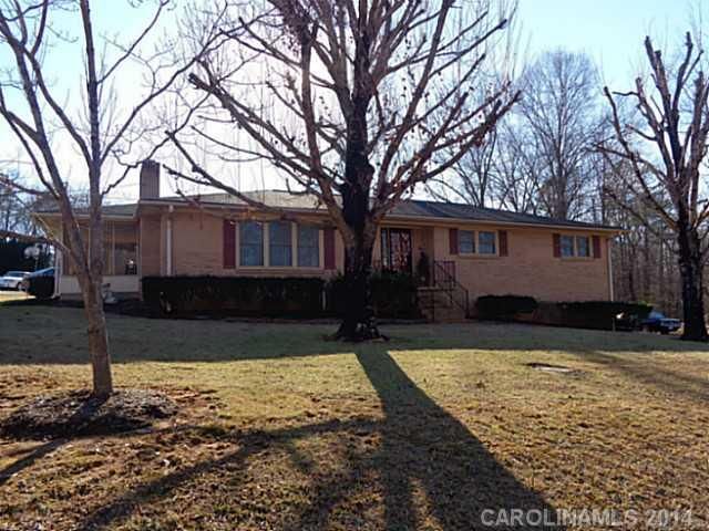605 Queens Dr, Dallas, NC 28034