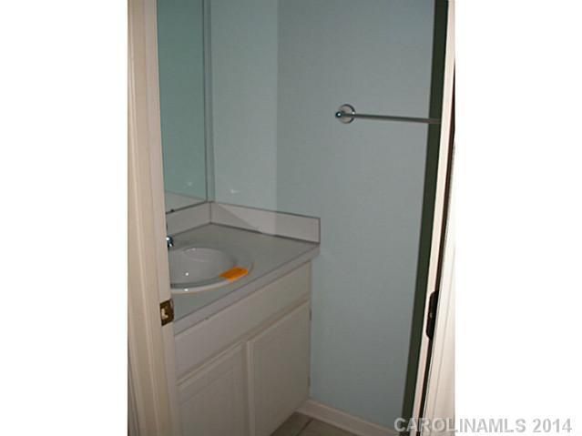102 NE Brandywine Dr #Y-4, Conover, NC 28613