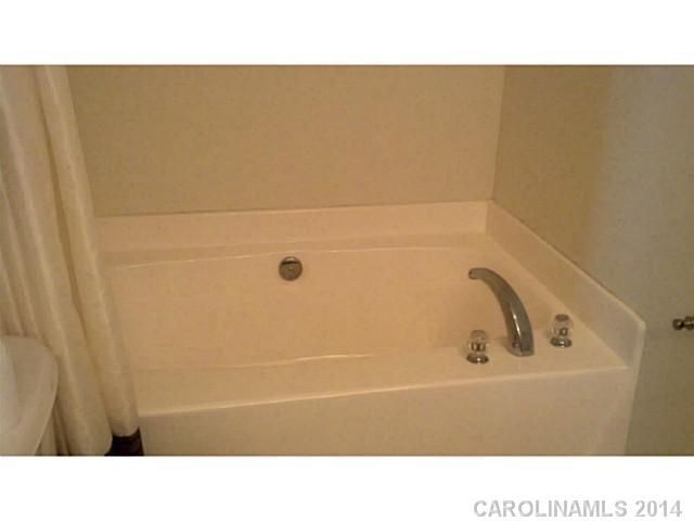 11124 Heritage Green Dr, Cornelius, NC 28031