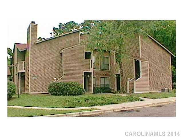 4425 Sharon Chase Dr #E, Charlotte, NC 28215