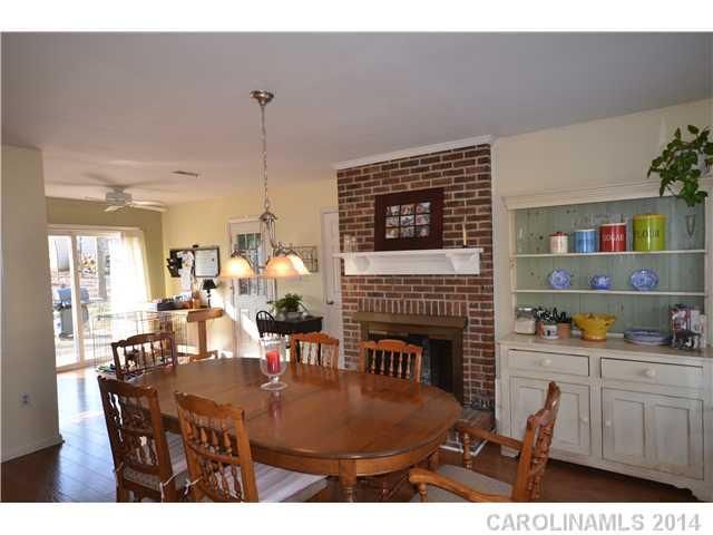 306 Silversmith Ln, Charlotte, NC 28270