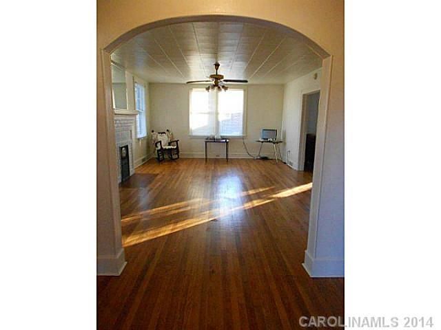 119 NW 12th St, Hickory, NC 28601