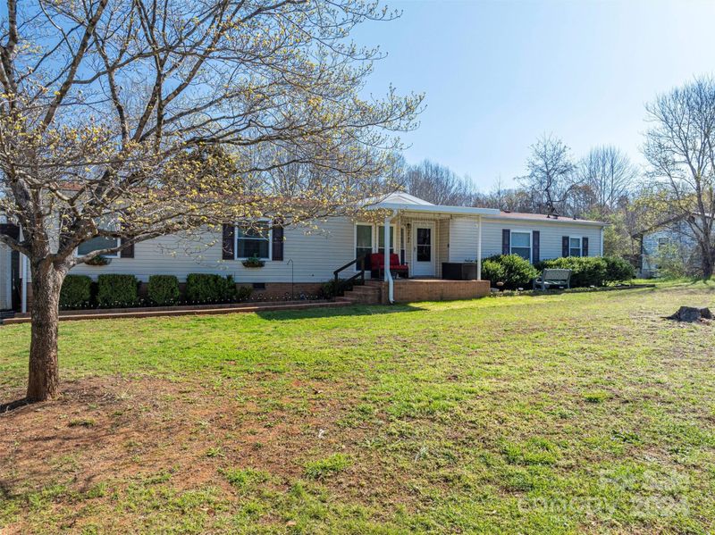 2043 Alexis Lucia Rd, Stanley, NC 28164