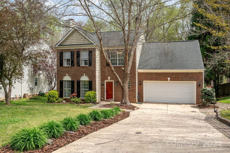 131 Creekside Dr, Fort Mill, SC 29715