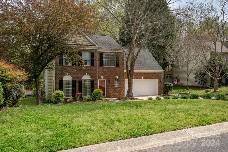 131 Creekside Dr, Fort Mill, SC 29715