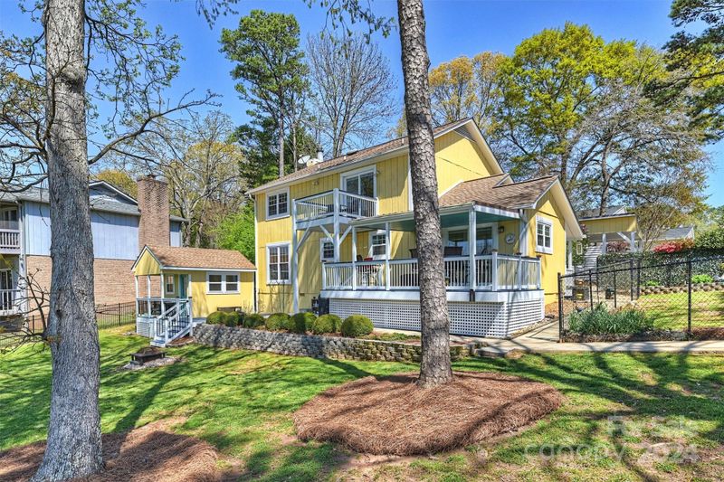 1190 Molokai Dr, Tega Cay, SC 29708