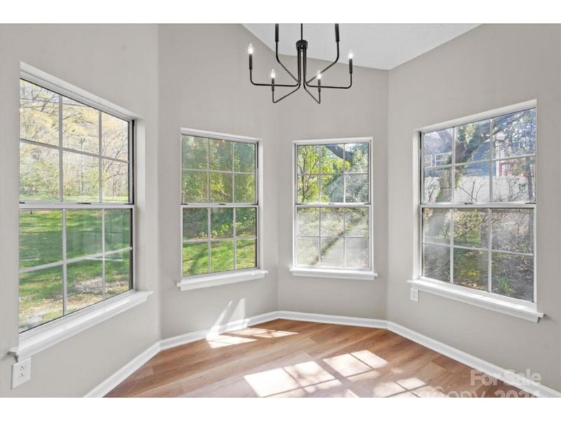 5400 Pecanbluff Ct, Charlotte, NC 28216