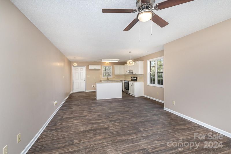 401 S Ashe Ave #1, Newton, NC 28658
