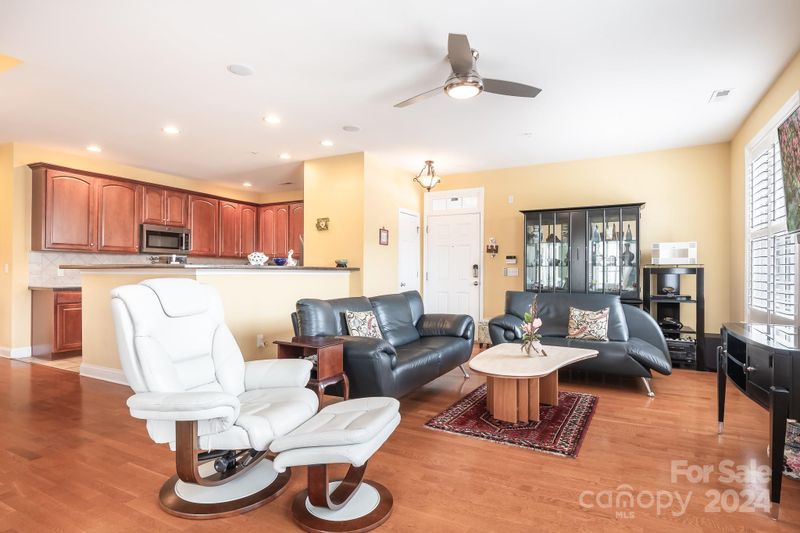 8941 Rosalyn Glen Rd, Cornelius, NC 28031