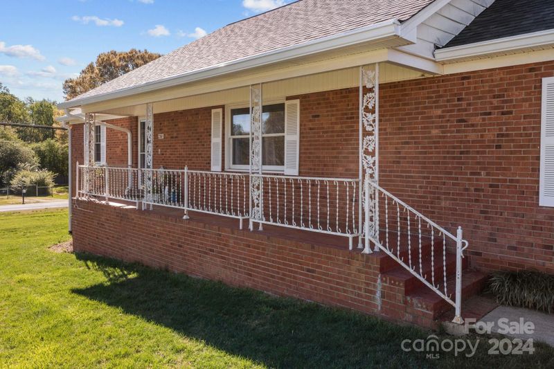 2301 Dawson St, Kannapolis, NC 28081
